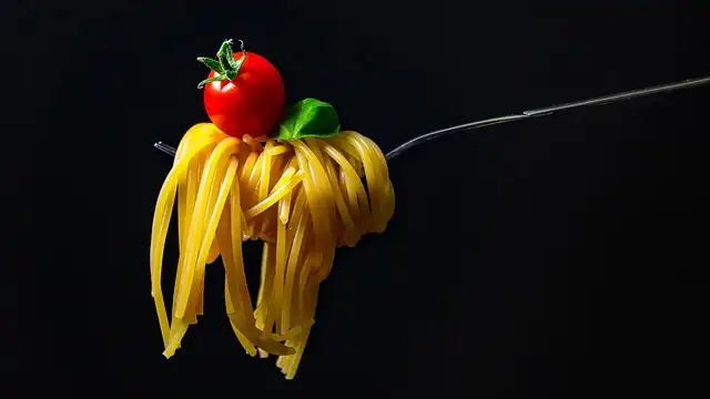 Universal School Meal Programs: Funding Challenges & Impact